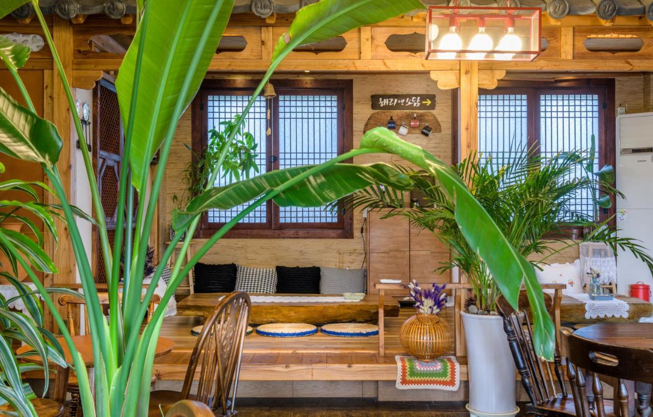 Harry And Sodam Pension Jeju Exterior foto