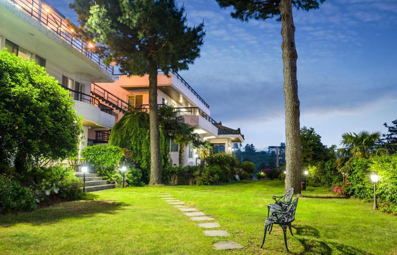 Harry And Sodam Pension Jeju Exterior foto