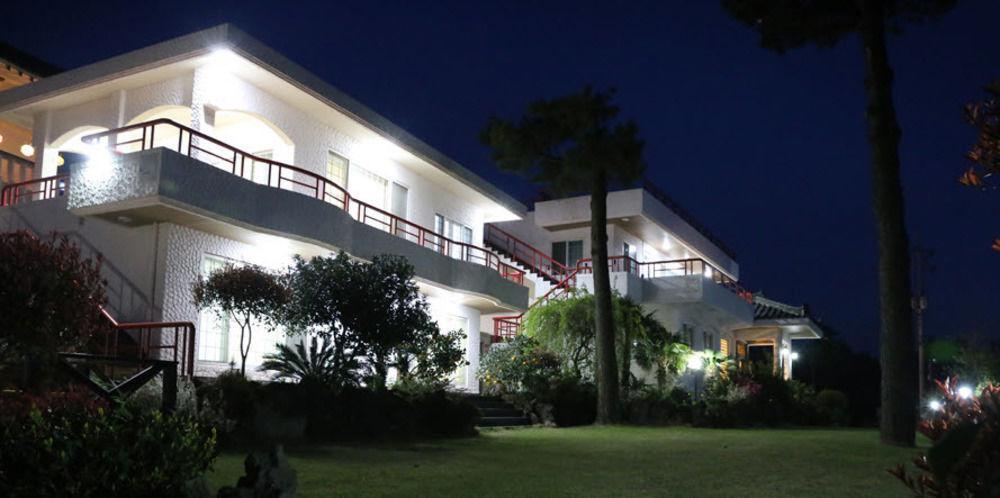 Harry And Sodam Pension Jeju Exterior foto